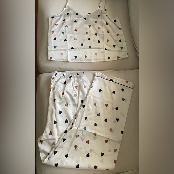 Other - NWOT Boutique Satin Feel Pajamas Pant Set White With Hearts Print design. Size L